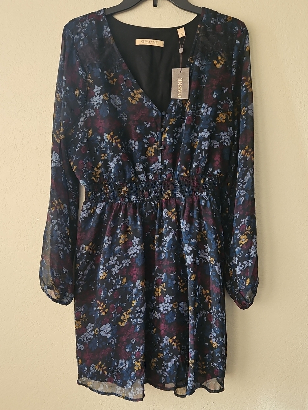 NWT Shyanne Navy Floral Long Sleeve Smocked Waist Dress Large